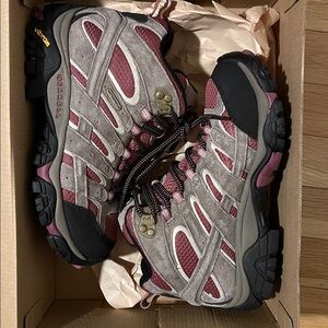 NWT Merrell Women's Hiking Shoes - Gray and Blush/Pink/Burgundy